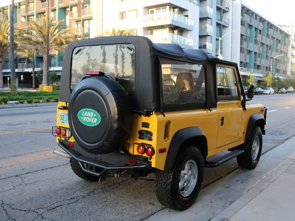 1997 - LAND ROVER DEFENDER SOFT TOP | Fabricante LAND ROVER | PlanetCarsZ