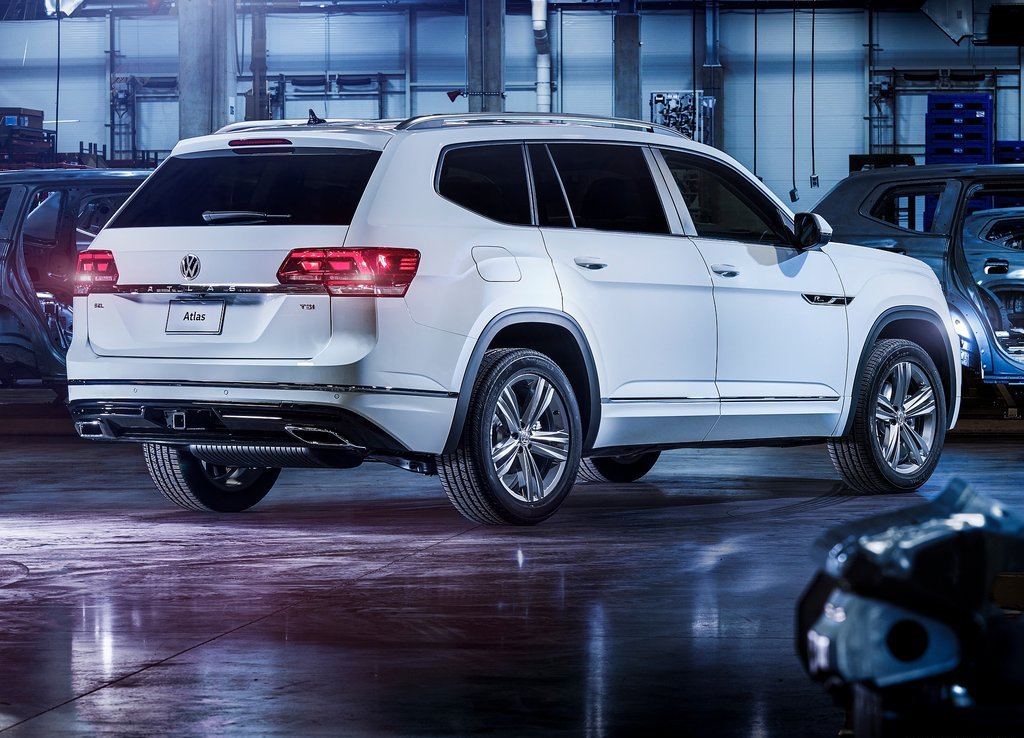 2018 - VOLKSWAGEN ATLAS R-LINE | Fabricante VOLKSWAGEN | PlanetCarsZ