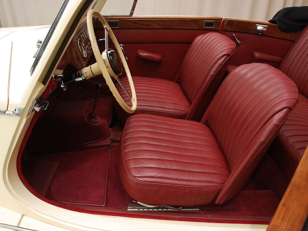 Classic Riley Interior 1951 - RILEY RMD CONVERTIBLE | Fabricante RILEY | PlanetCarsZ