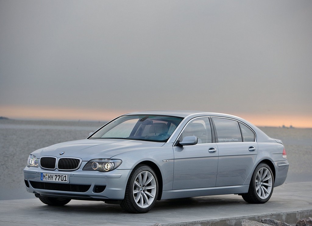 BMW 7 SERIES HYDROGEN