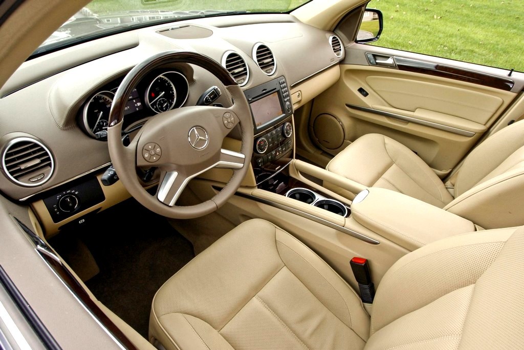Sitemapcdatahttpsthereferenznetmercedes Benz 2010 Interiornull