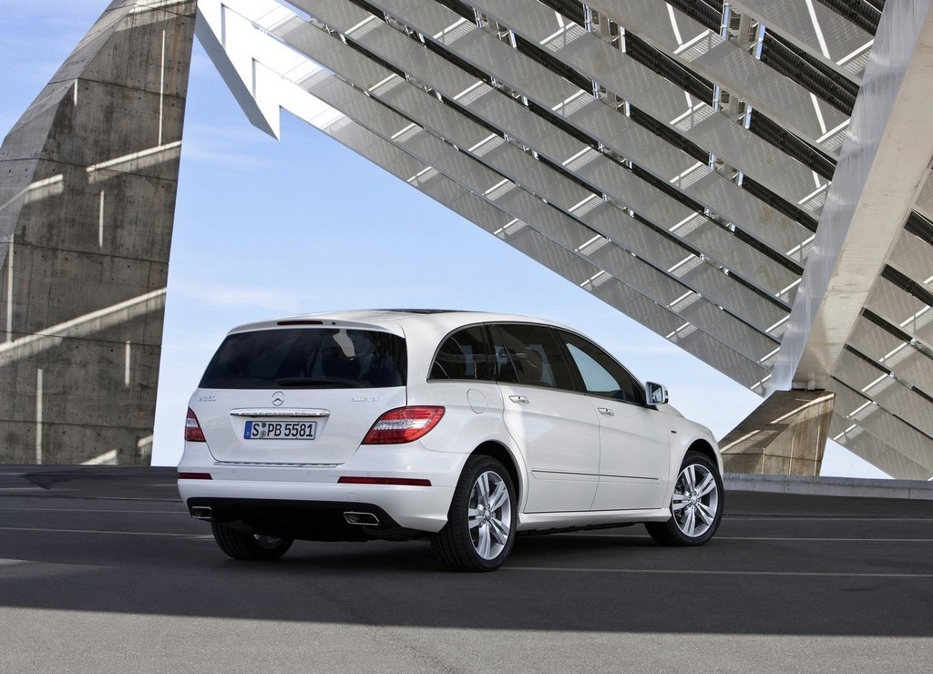 2010 - MERCEDES-BENZ R CLASS | Fabricante MERCEDES-BENZ | PlanetCarsZ