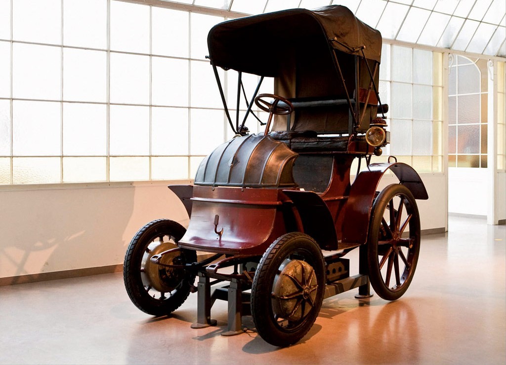 LOHNER-PORSCHE MIXTE