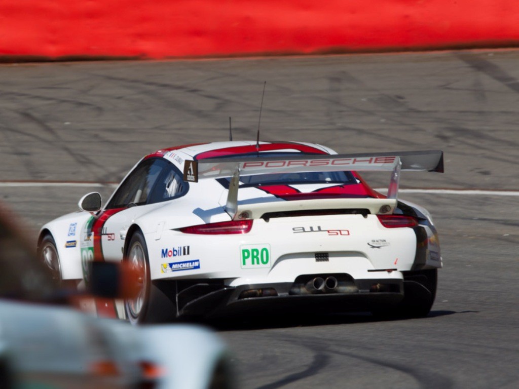 2013 - PORSCHE 911 RSR | Fabricante PORSCHE | PlanetCarsZ