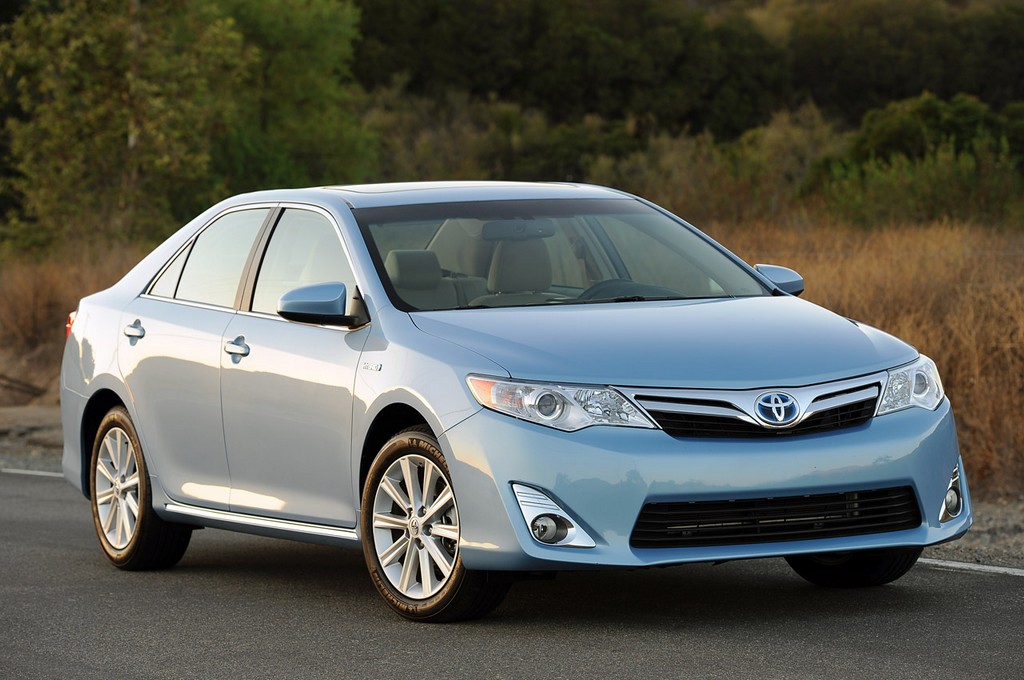 TOYOTA CAMRY HYBRID