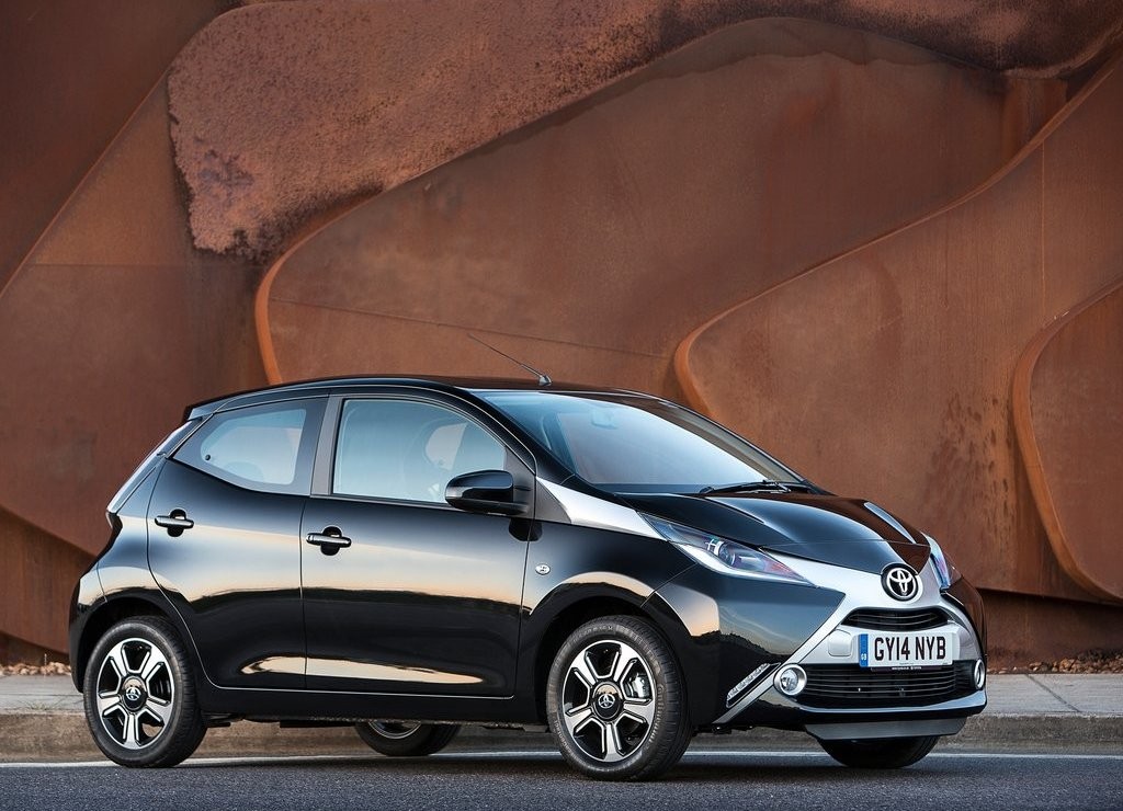 2015-toyota-aygo-fabricante-toyota-planetcarsz