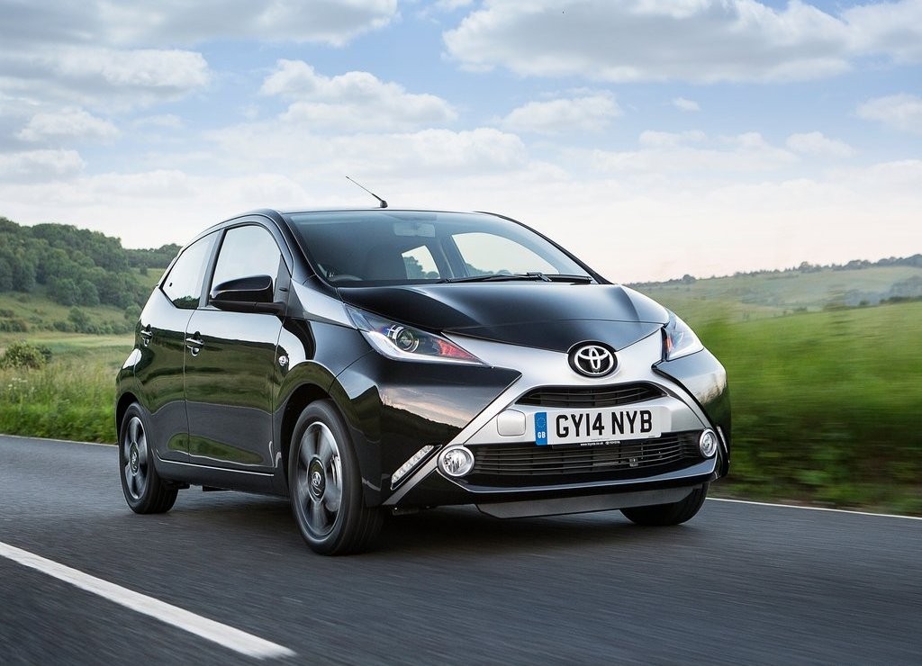 2015-toyota-aygo-fabricante-toyota-planetcarsz