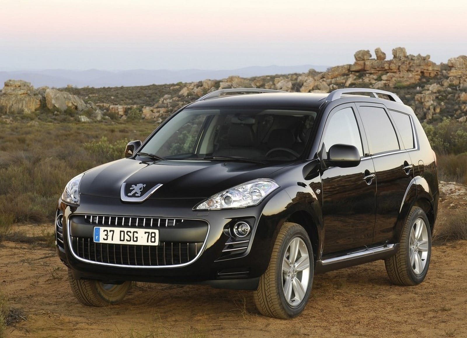 PEUGEOT 4007