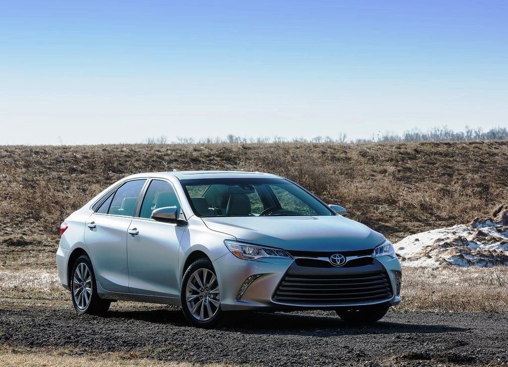 TOYOTA CAMRY
