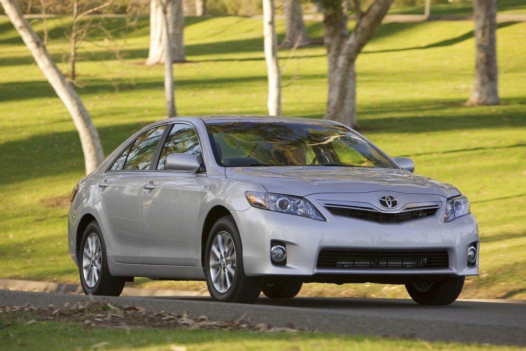 TOYOTA CAMRY HYBRID