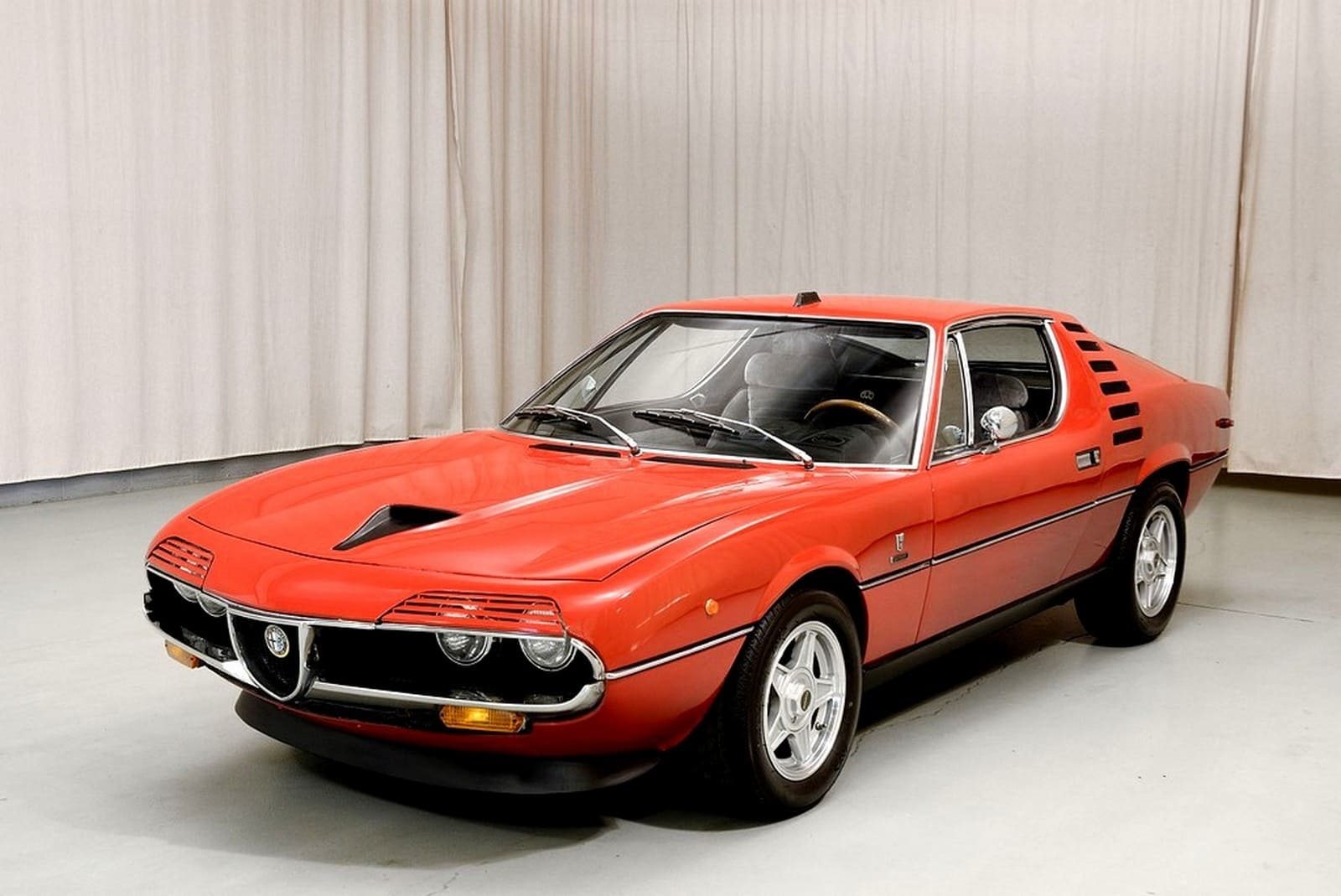 ALFA ROMEO MONTREAL ORANGE