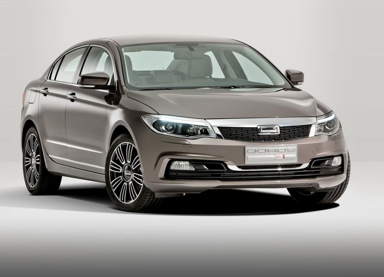 QOROS 3 SEDAN