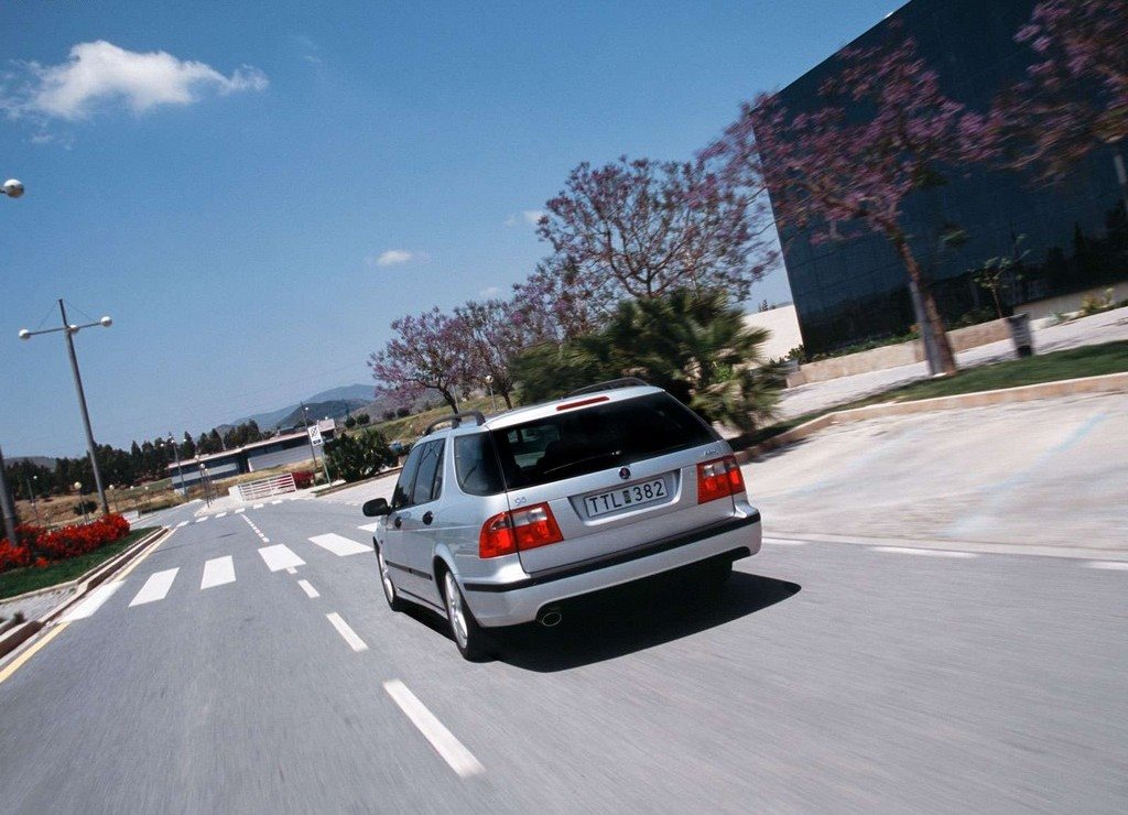 Saab 9-5 Station Wagon 16V TS cat S.W. Aero: prezzo e scheda tecnica Saab 9-5 Station Wagon 16V TS cat S.W. Aero: prezzo e scheda tecnica