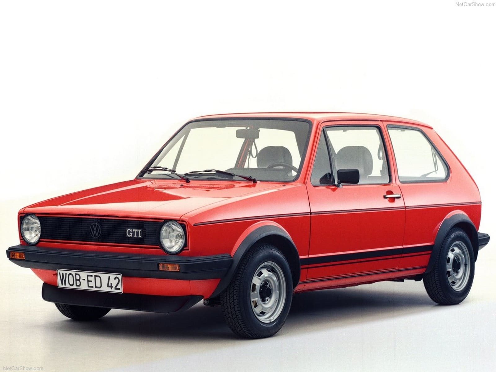 A HISTÓRIA COMPLETA DO GOLF GTI, O PRIMEIRO COMPACTO COM ALMA DE GRAN TURISMO