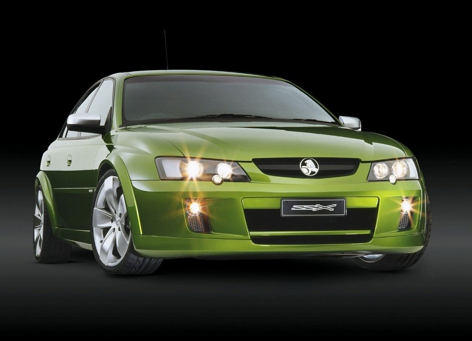 HOLDEN COMMODORE SSX (2002): O AUSTRALIANO QUE IMAGINOU UM NOVO CAMINHO PARA O V8