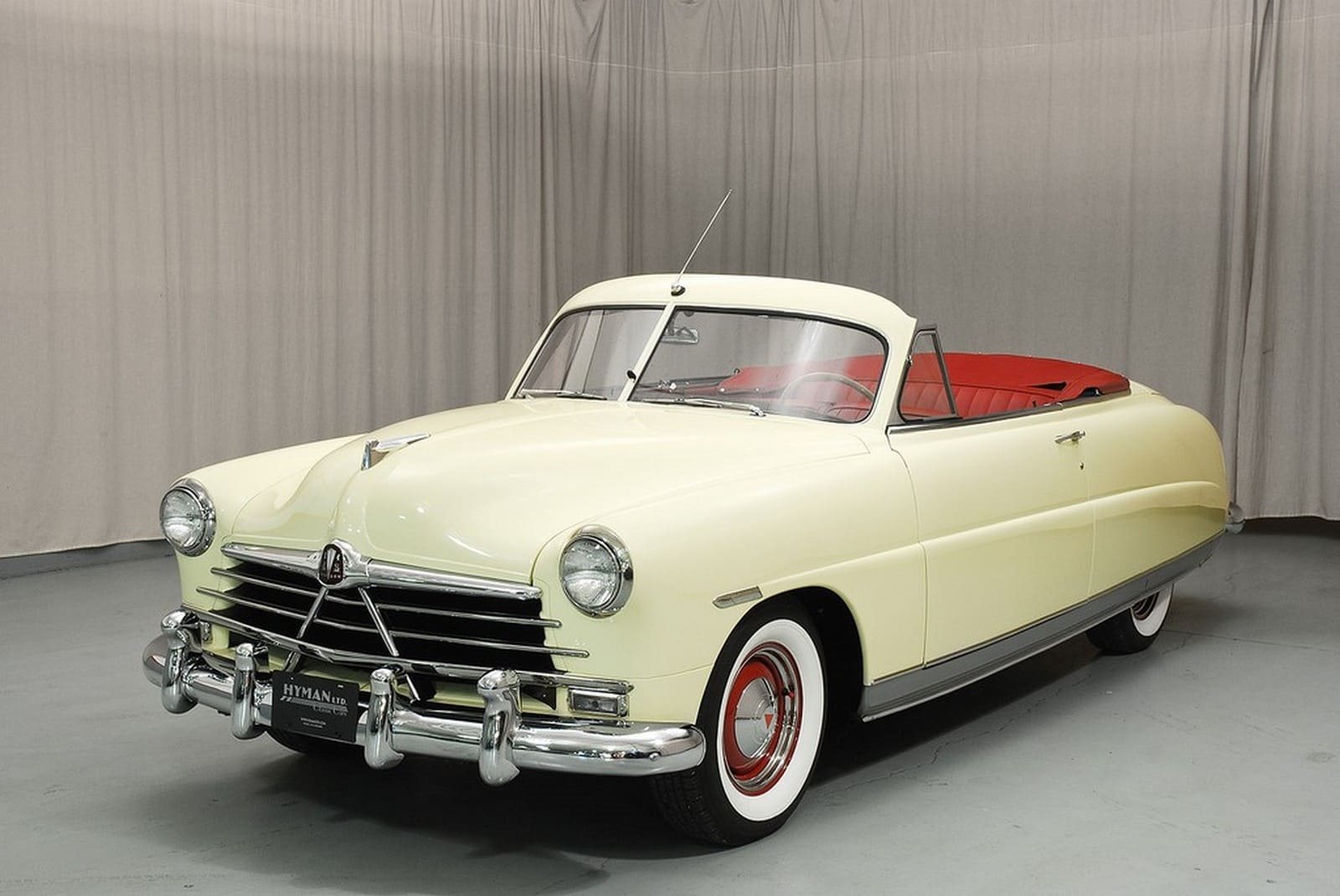 HUDSON PACEMAKER CONVERTIBLE (1950): O AMERICANO QUE LEVOU A REVOLUÇÃO ‘STEP-DOWN’ ÀS ESTRADAS