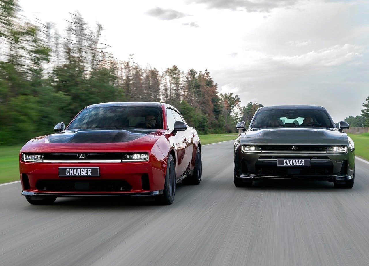 DODGE CHARGER SIXPACK & DAYTONA 4-DOOR (2027): O MUSCLE CAR AMERICANO ENTRA EM UMA NOVA ERA NA EUROPA
