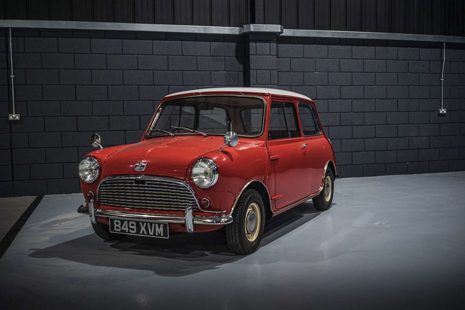 MINI AUSTIN SEVEN (1961): O PEQUENO INGLÊS QUE REINVENTOU A ARTE DE APROVEITAR O ESPAÇO